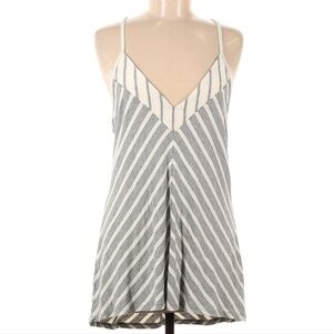 Laila Jayde Size M Chevron Striped Top